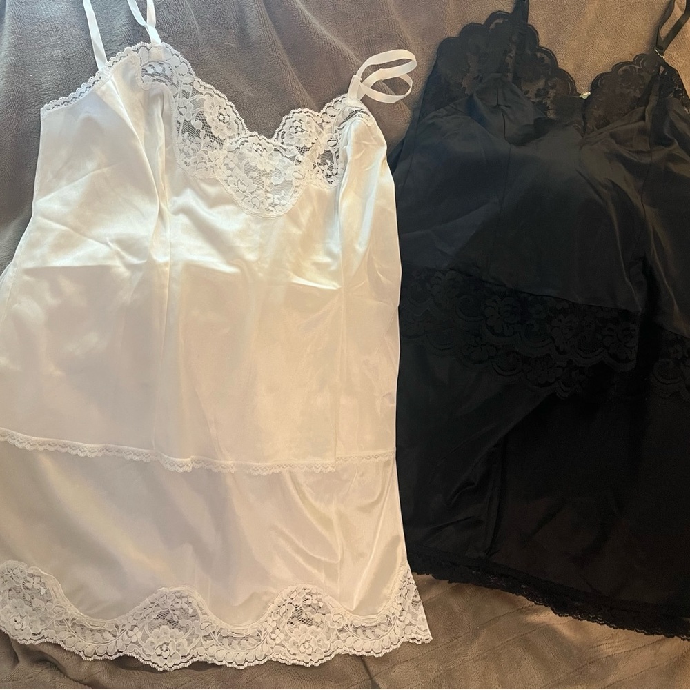 Elegant Lace Trim Camisole Set - Black & White